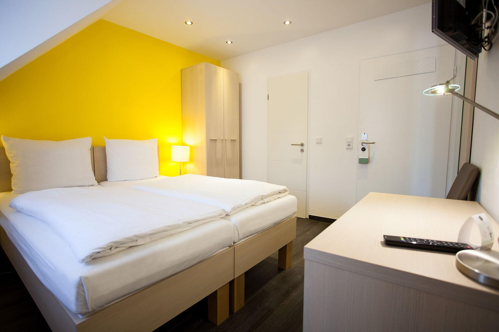 Centro Hotel Arkadia Кельн Екстер'єр фото