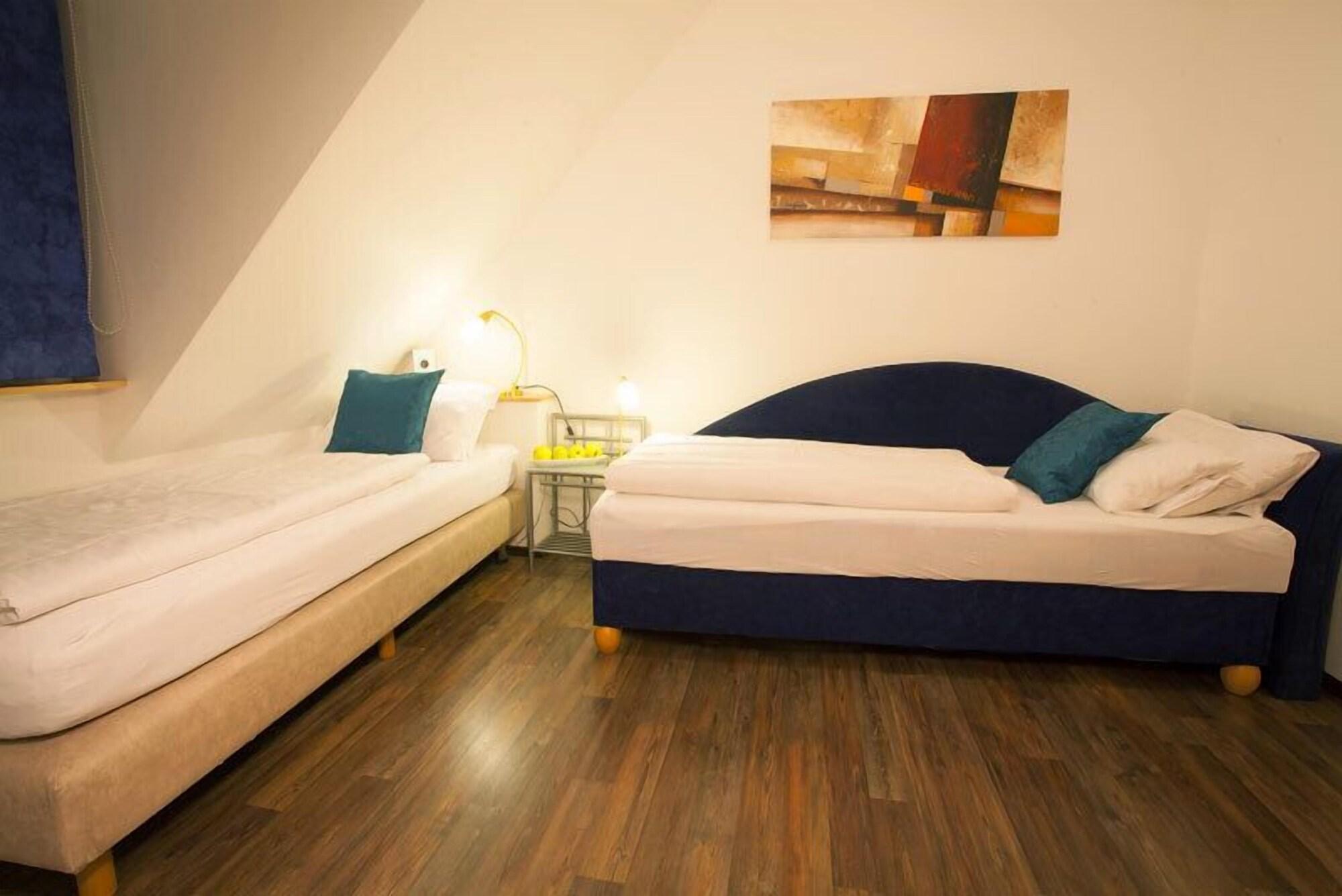 Centro Hotel Arkadia Кельн Екстер'єр фото