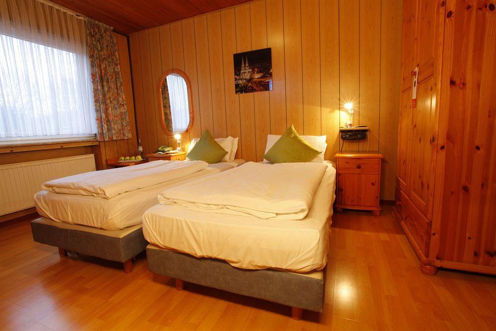 Centro Hotel Arkadia Кельн Екстер'єр фото