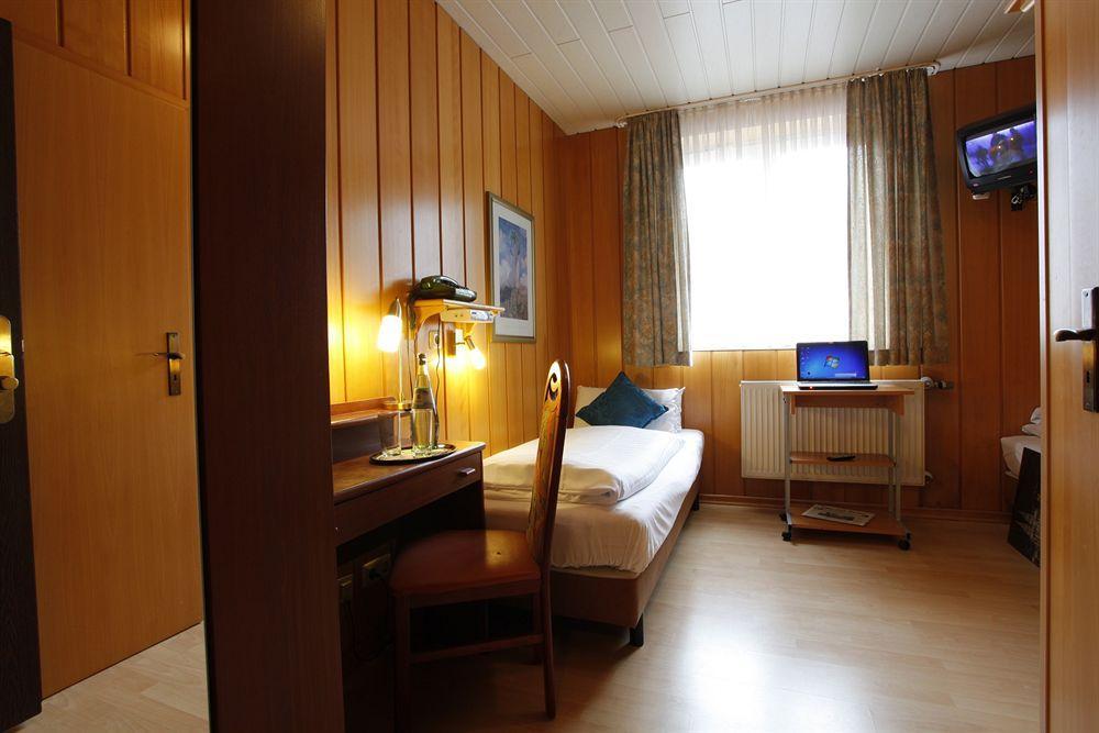 Centro Hotel Arkadia Кельн Екстер'єр фото