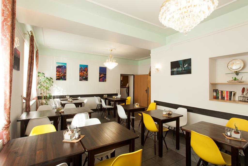 Centro Hotel Arkadia Кельн Екстер'єр фото