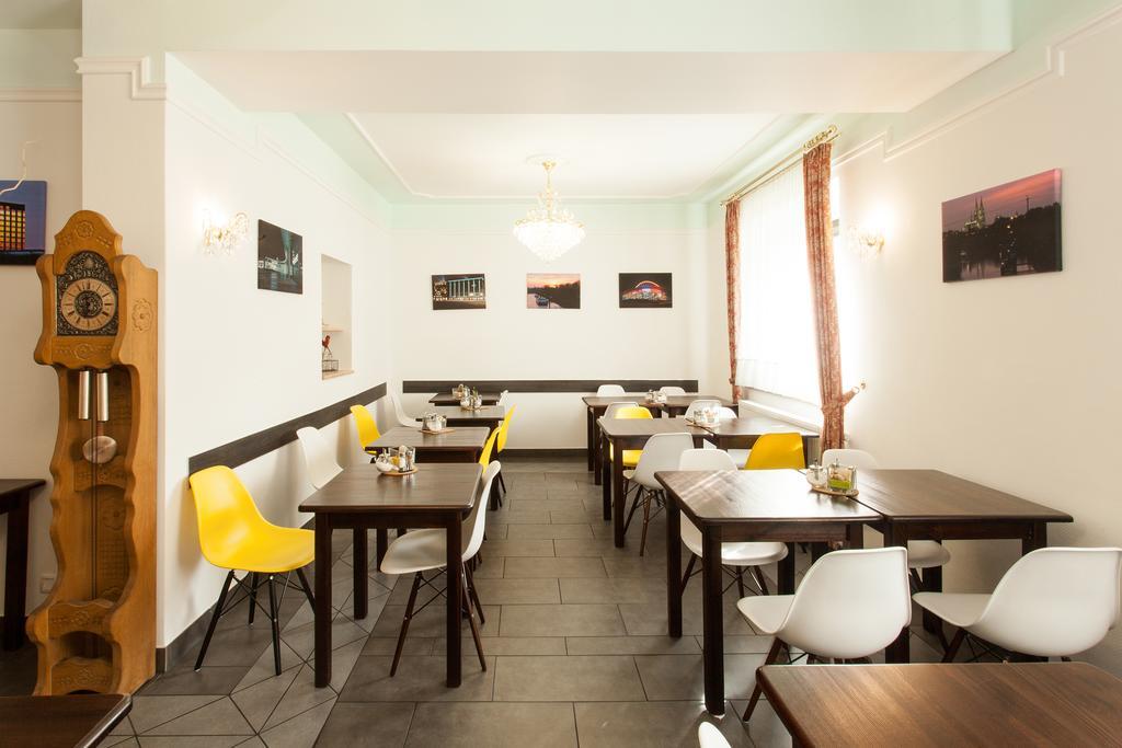 Centro Hotel Arkadia Кельн Екстер'єр фото
