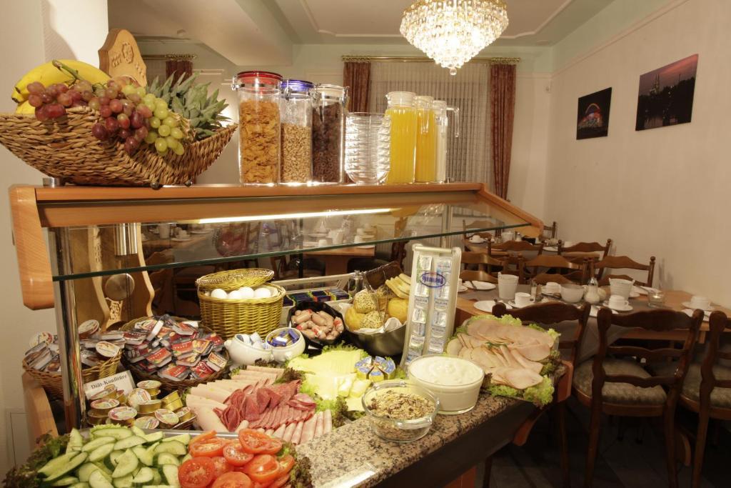 Centro Hotel Arkadia Кельн Екстер'єр фото